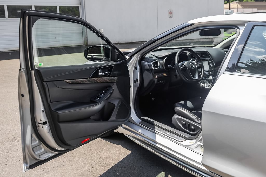 Used 2018 Nissan Maxima Platinum FWD image 23