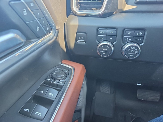 Used 2024 GMC Sierra 3500 Denali Ultimate AWD/4WD image 26