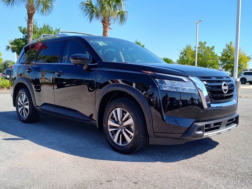 Used 2024 Nissan Pathfinder SL image 12