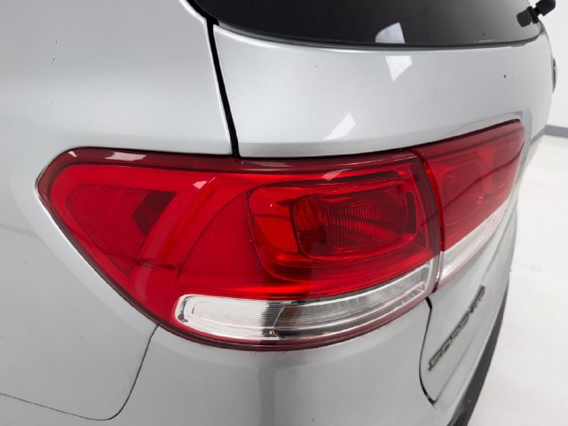 Used 2018 Kia Sorento L FWD image 35