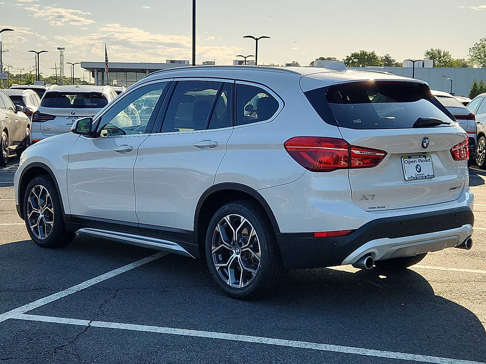 Used 2021 BMW X1 xDrive28i w/ Convenience Package AWD/4WD image 4