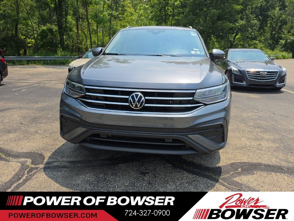 Used 2024 Volkswagen Tiguan SE FWD image 2