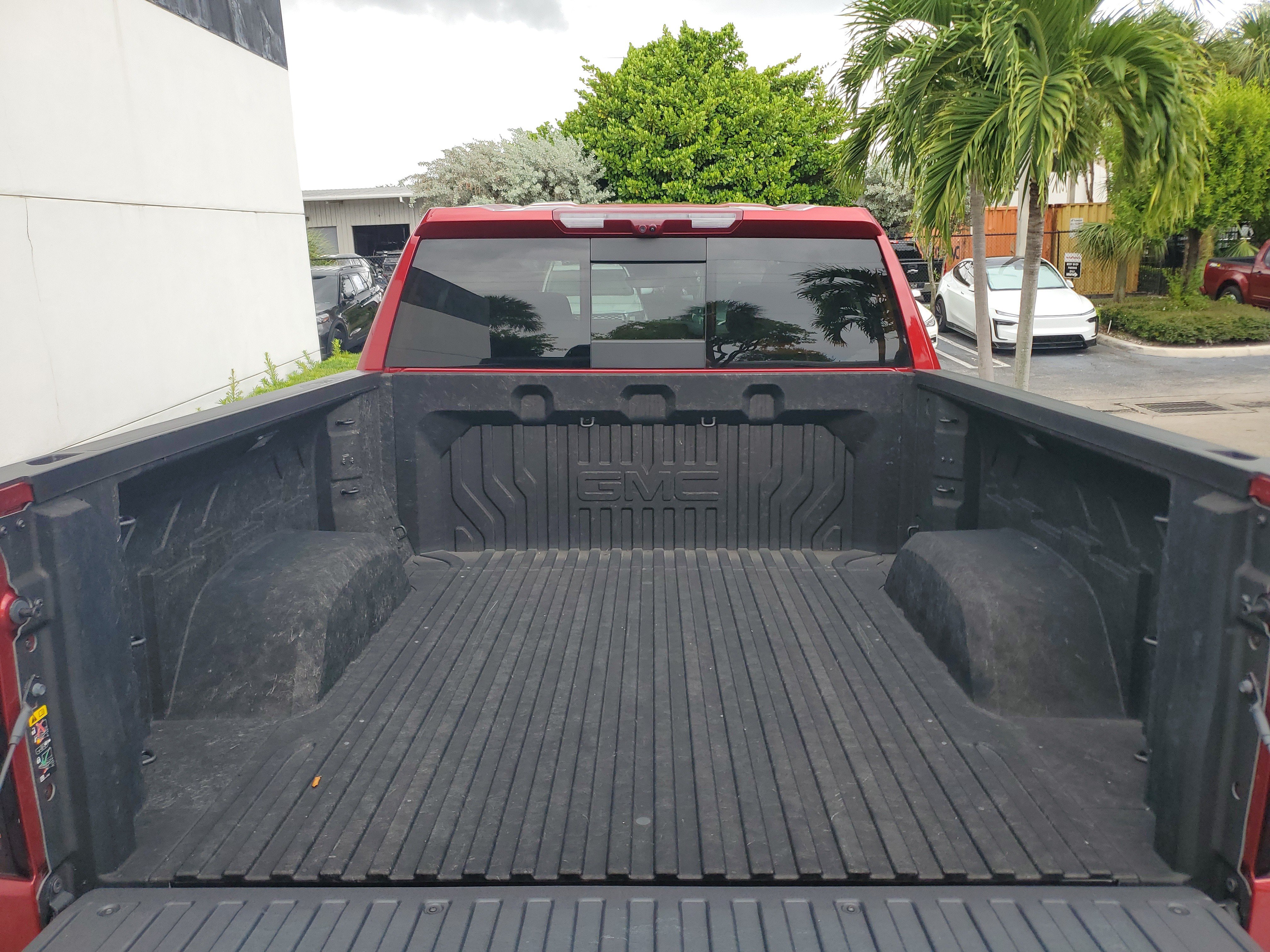 Used 2026 GMC Sierra 1500 AT4 w/ AT4 Premium Package AWD/4WD image 9
