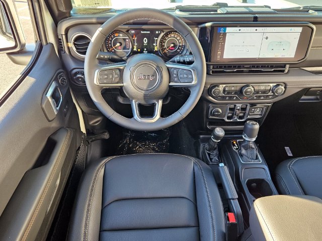 New 2026 Jeep Wrangler Unlimited Sahara AWD/4WD image 14