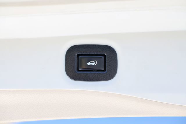 Used 2018 Nissan Rogue SL w/ Premium Package AWD/4WD image 11