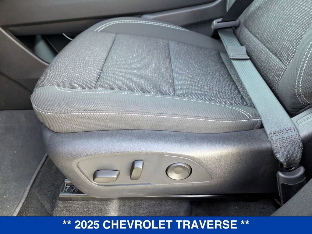 New 2025 Chevrolet Traverse LT w/ Enhanced Driving Package AWD/4WD image 16