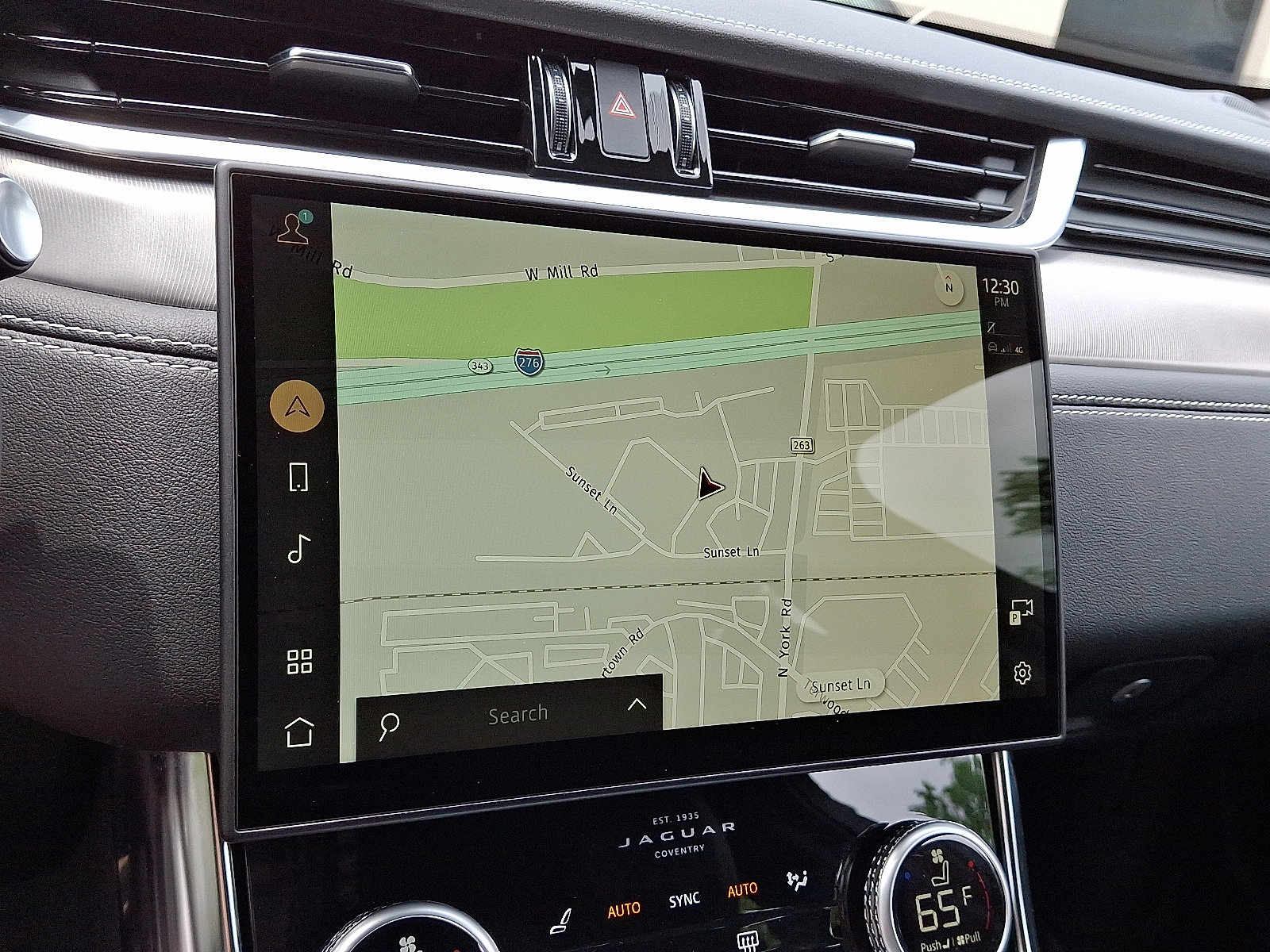 Certified 2024 Jaguar XF R-Dynamic SE image 17