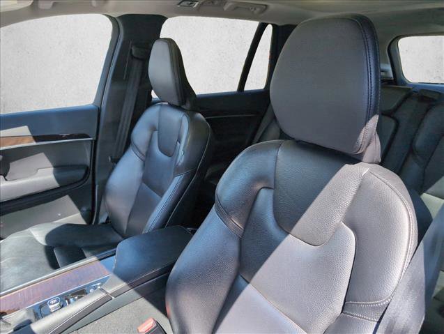 Used 2019 Volvo XC90 T6 Momentum w/ Advanced Package image 10