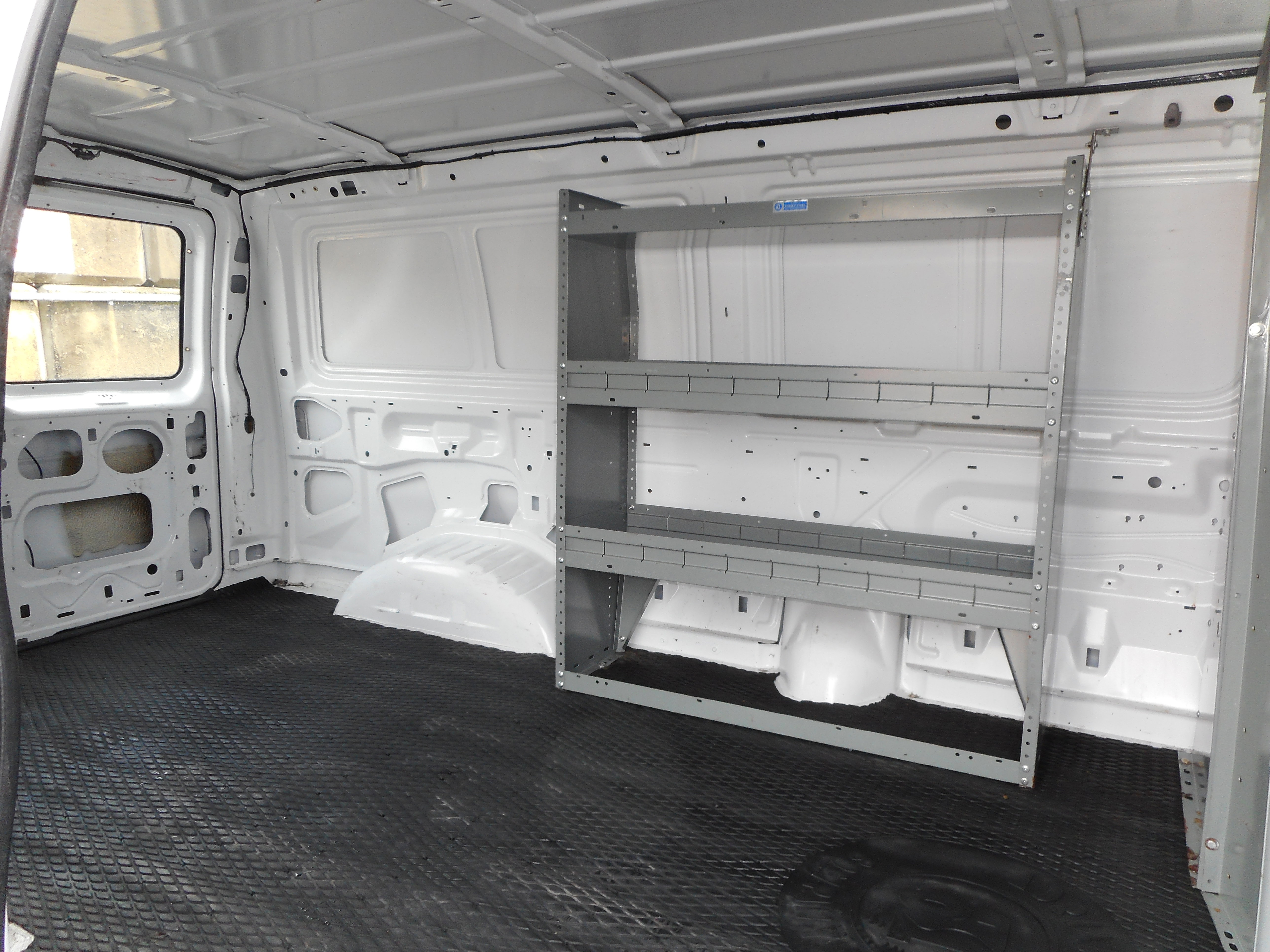 Used 1998 Ford E-150 and Econoline 150 image 19