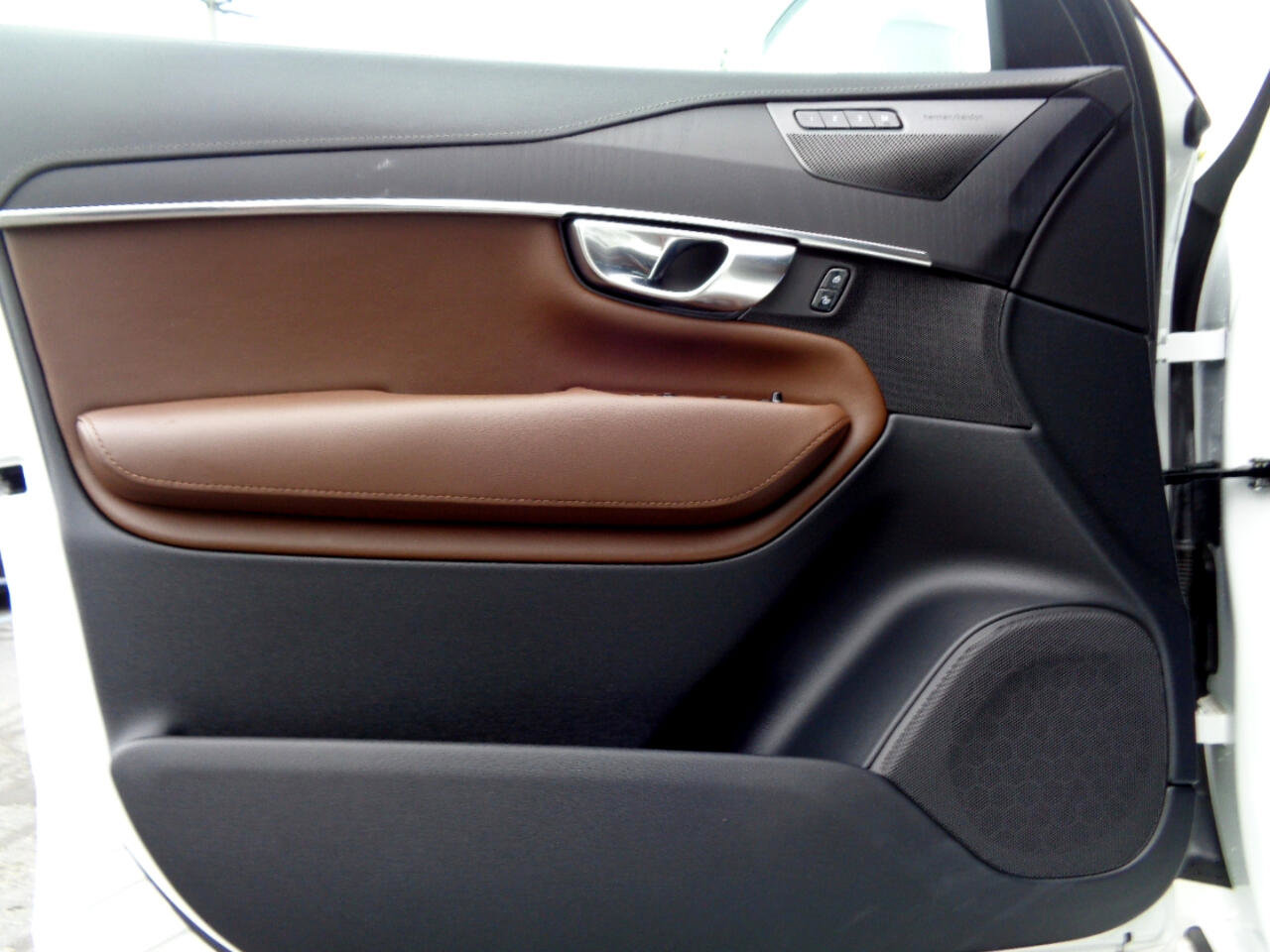 Used 2022 Volvo XC90 T6 Inscription image 14