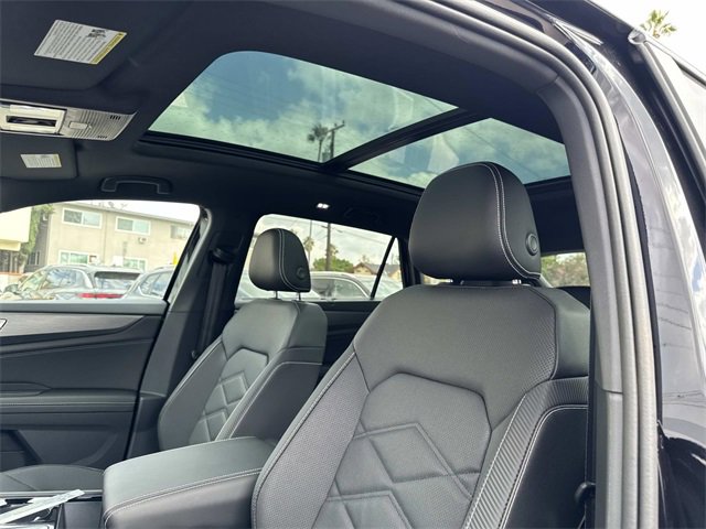 New 2026 Volkswagen Atlas Cross Sport SE image 18