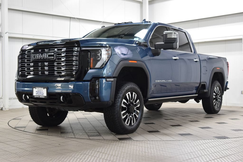 Used 2025 GMC Sierra 2500 Denali Ultimate AWD/4WD image 3
