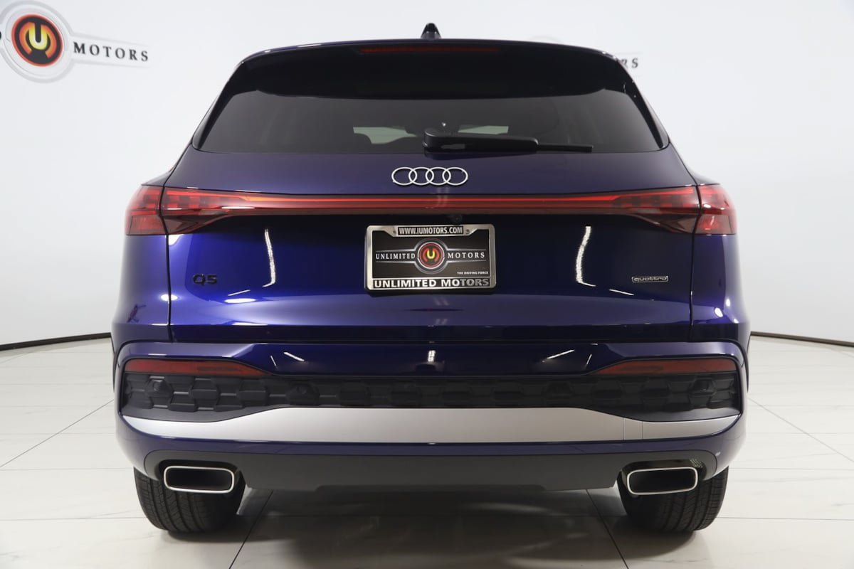 Used 2025 Audi Q5 Premium w/ Convenience Package AWD/4WD image 45