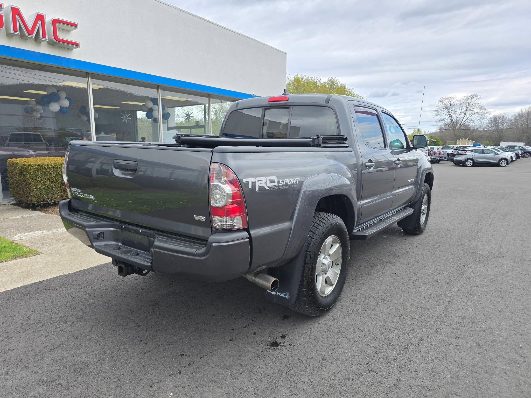 Used 2015 Toyota Tacoma 4x4 Double Cab w/ TRD Sport Package image 3