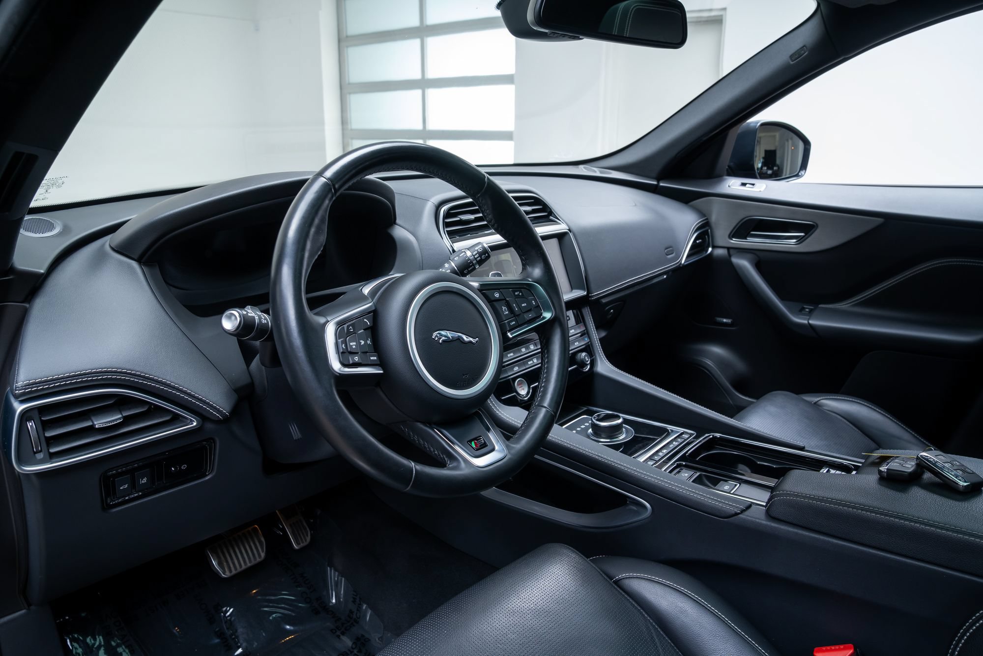 Used 2018 Jaguar F-PACE S AWD/4WD image 20