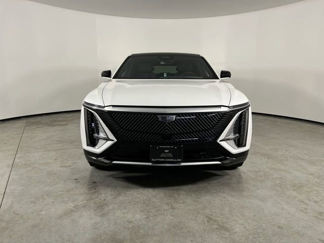 Used 2024 Cadillac Lyriq Tech RWD image 3