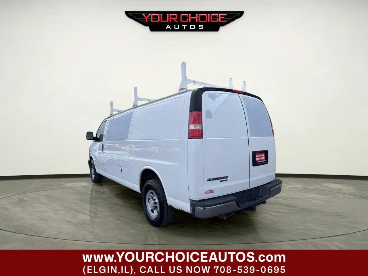 Used 2016 Chevrolet Express 3500 Extended RWD image 3