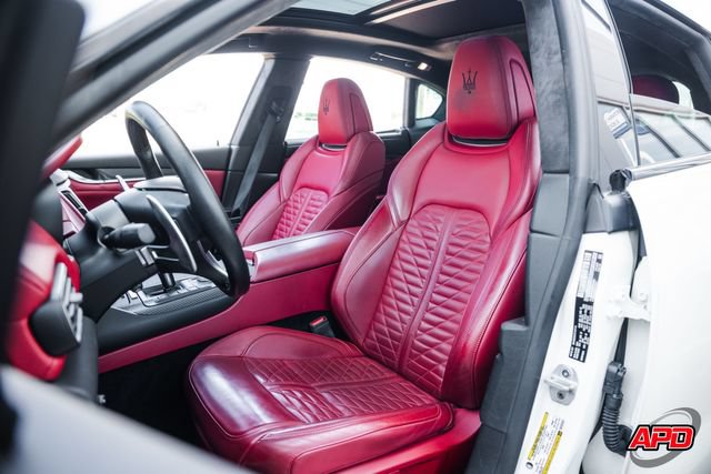 Used 2019 Maserati Levante Trofeo AWD/4WD image 5