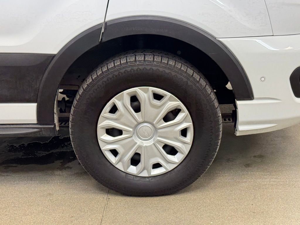 Used 2023 Ford Transit 350 XLT image 4