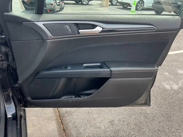 Used 2016 Ford Fusion SE FWD image 28