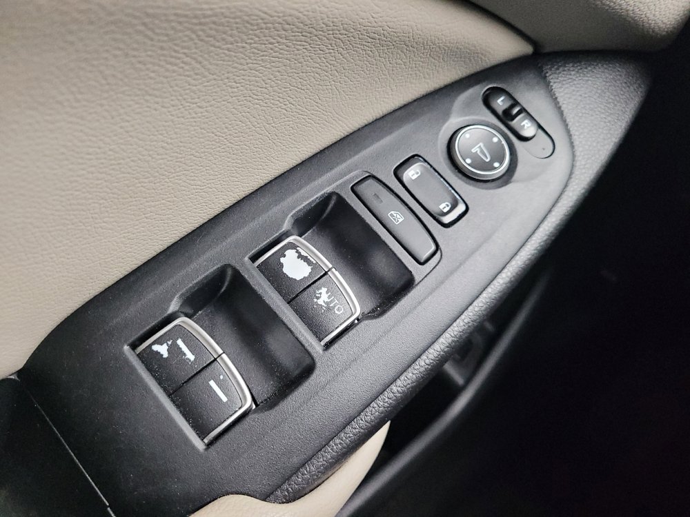 Used 2018 Honda Accord LX image 27