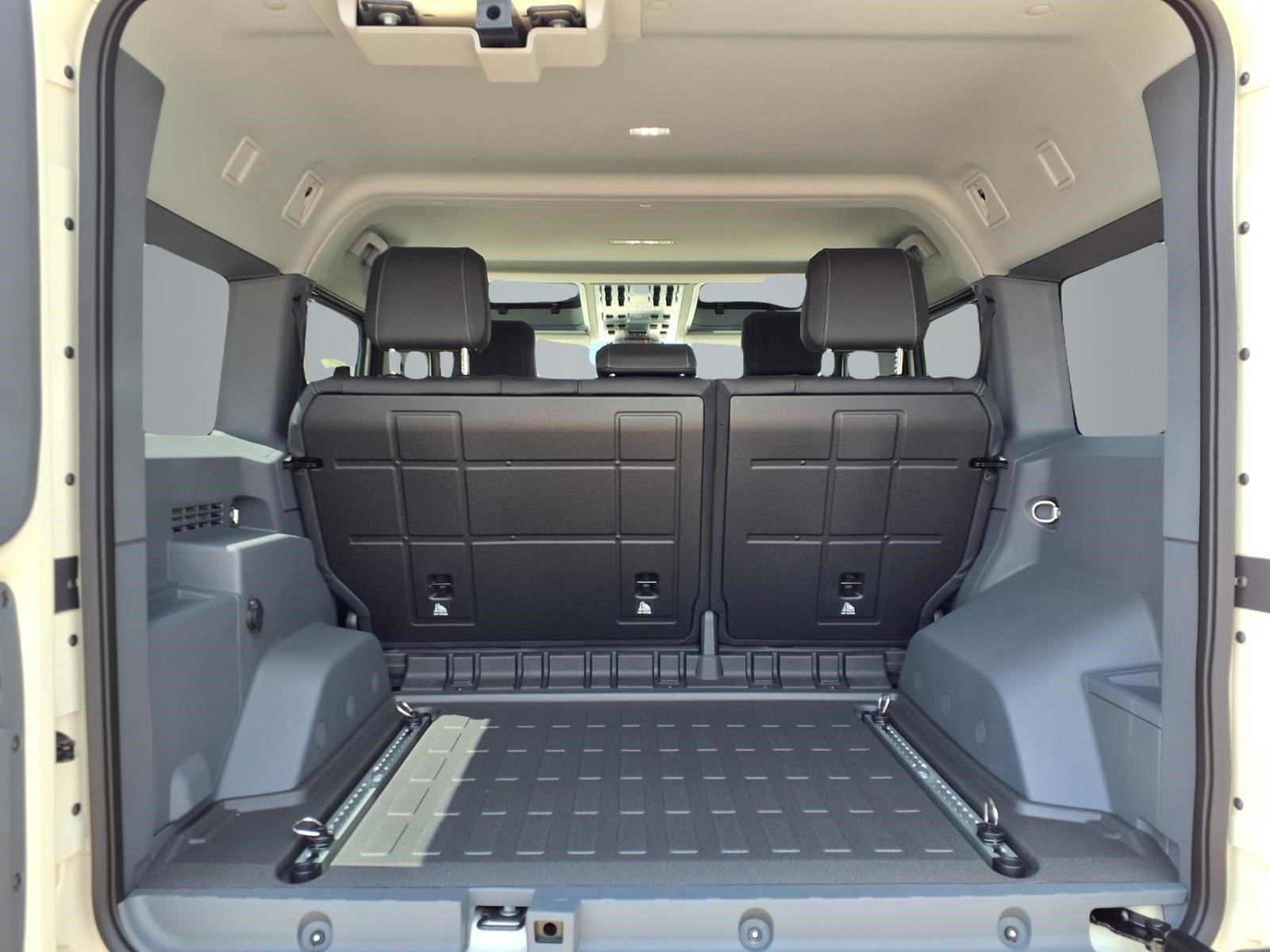 New 2026 INEOS Grenadier Station Wagon AWD/4WD image 10