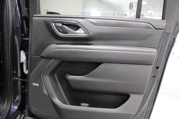 Used 2022 Chevrolet Suburban RST w/ Luxury Package AWD/4WD image 29