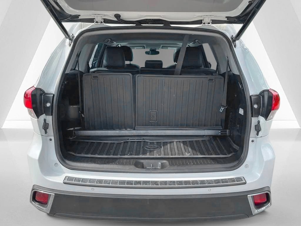 Used 2019 Toyota Highlander Limited AWD/4WD image 8