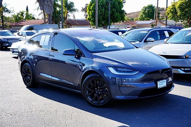 Used 2023 Tesla Model X AWD/4WD image 3
