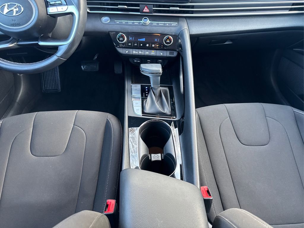 Certified 2023 Hyundai Elantra SEL w/ Convenience Package image 19