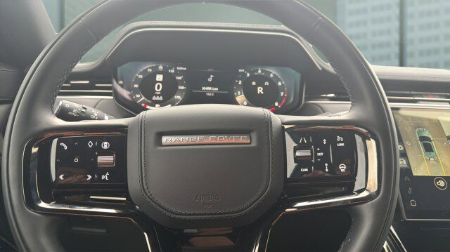 Used 2025 Land Rover Range Rover Sport Dynamic SE image 28