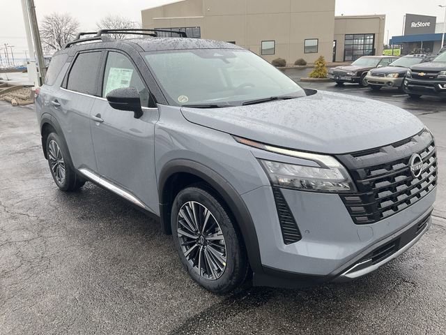 New 2026 Nissan Pathfinder Platinum image 3