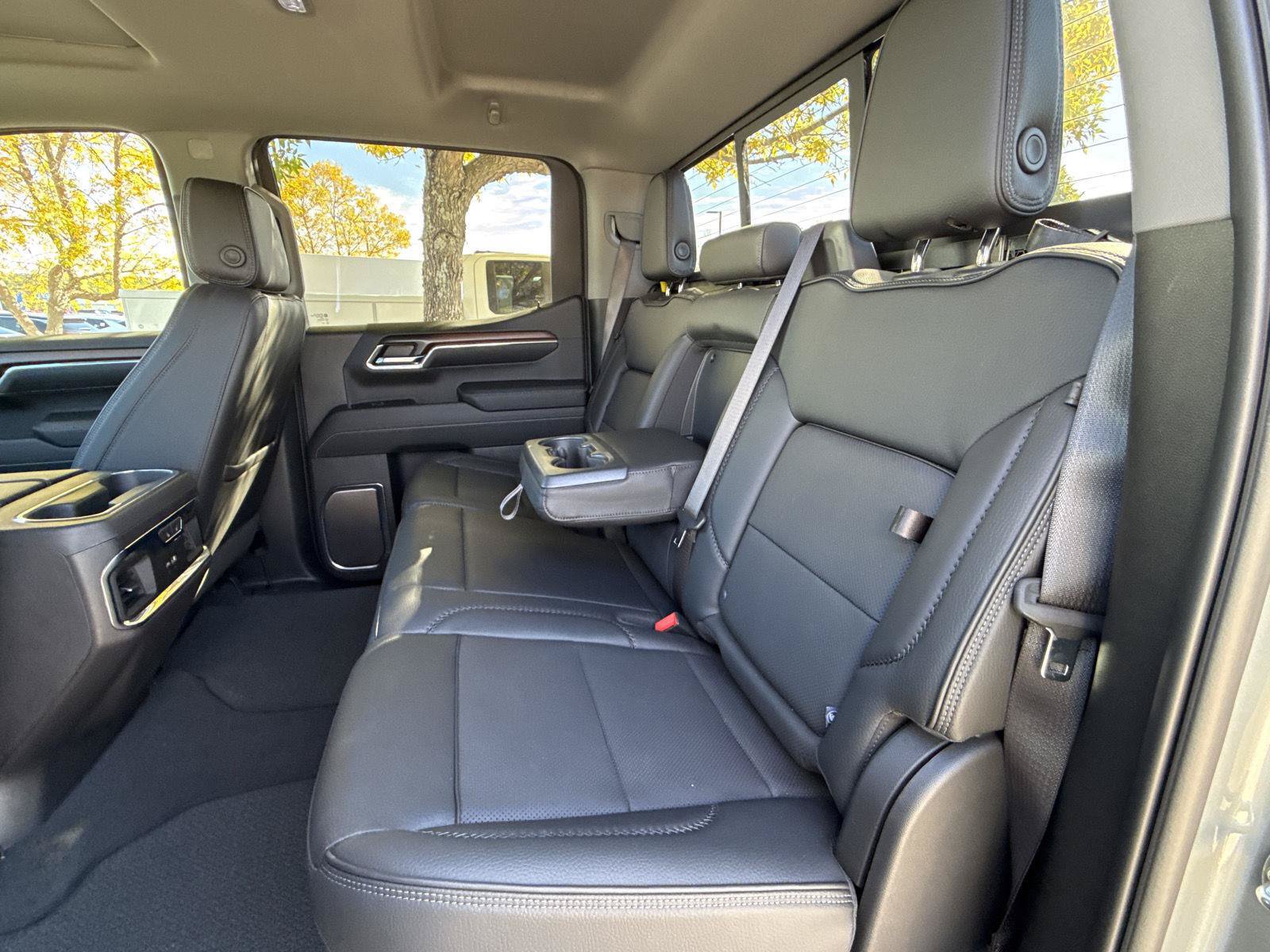 Used 2024 GMC Sierra 1500 Denali w/ Denali Reserve Package AWD/4WD image 18
