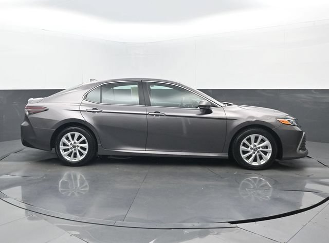 Used 2023 Toyota Camry LE FWD image 2