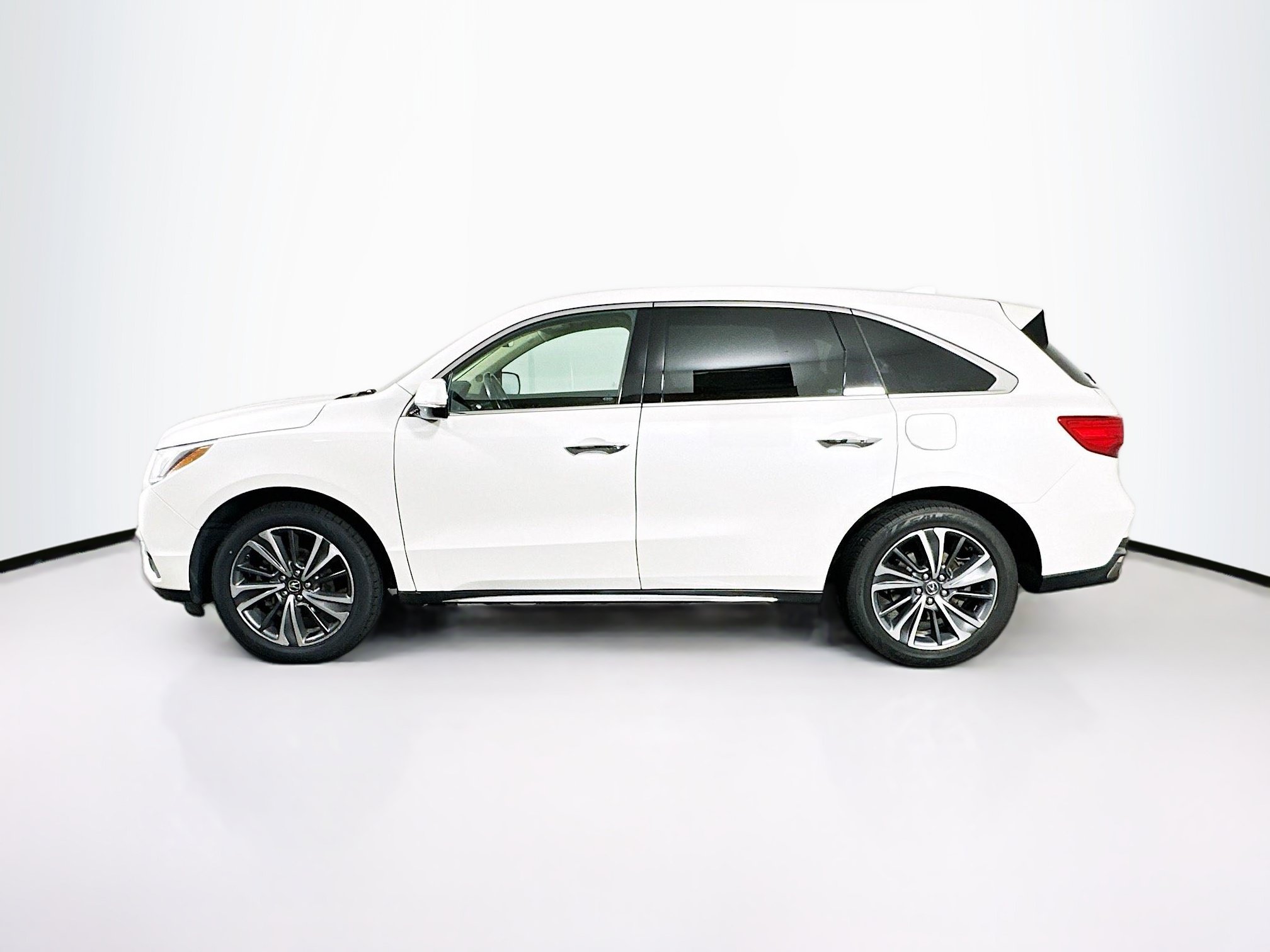 Used 2019 Acura MDX w/ Technology Package AWD/4WD image 4