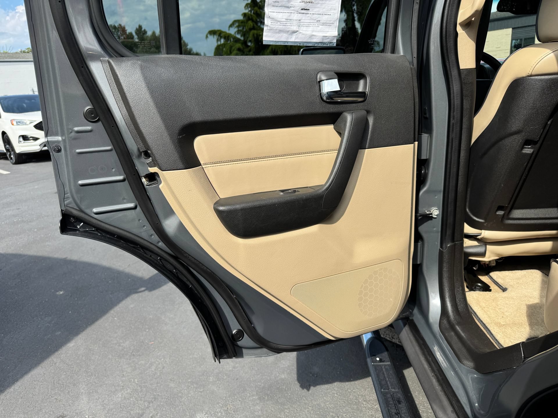 Used 2009 HUMMER H3 Luxury AWD/4WD image 45