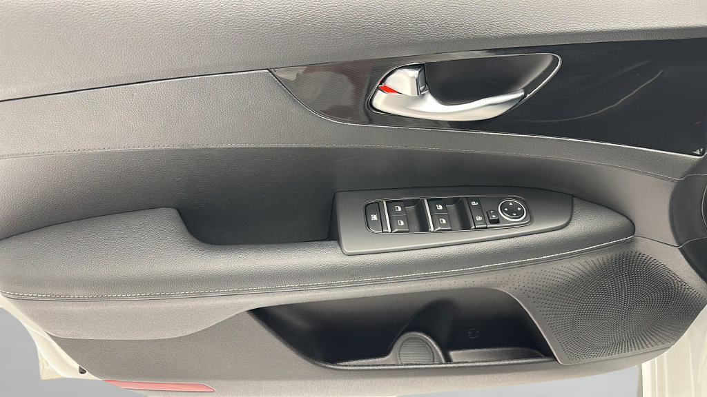Used 2023 Kia Forte GT-Line FWD image 12