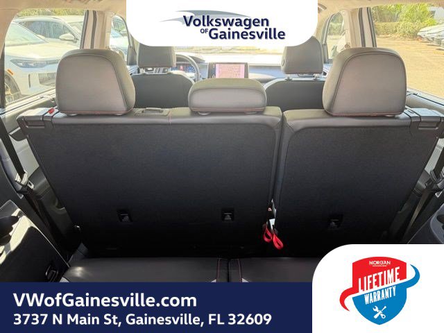 Used 2024 Volkswagen Atlas Peak Edition SEL image 8
