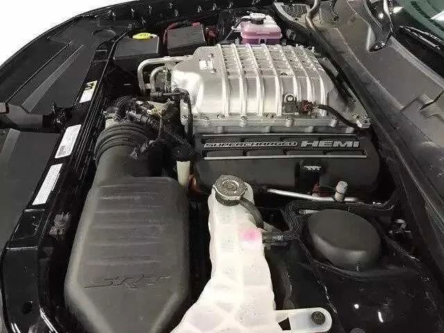 Used 2015 Dodge Challenger SRT Hellcat image 20