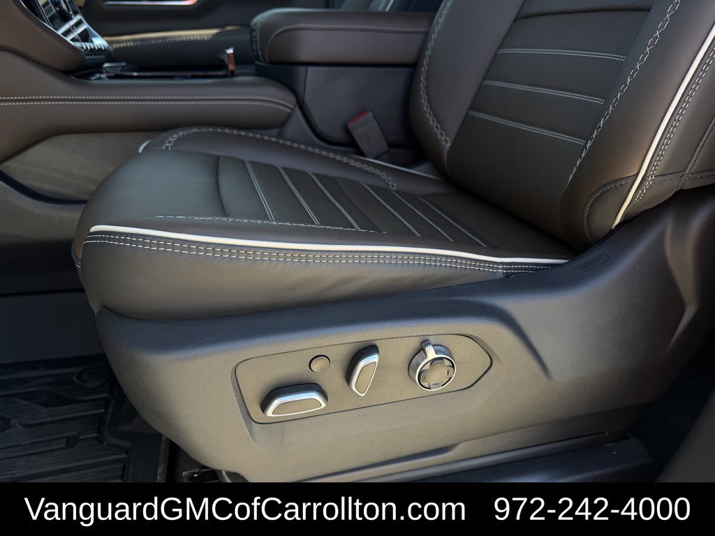 New 2026 GMC Yukon Denali Ultimate AWD/4WD image 24