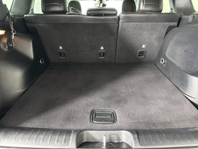 Used 2019 Jeep Cherokee Limited AWD/4WD image 24