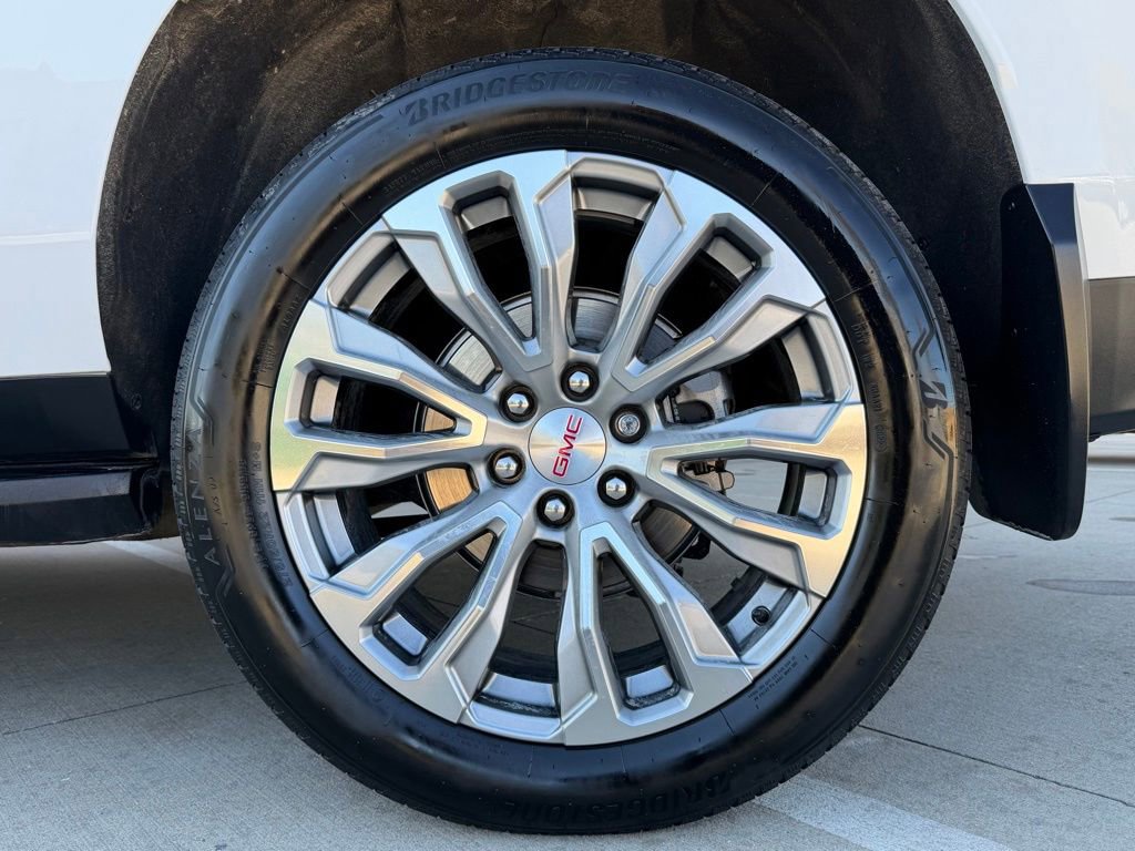 Used 2023 GMC Yukon XL Denali image 34