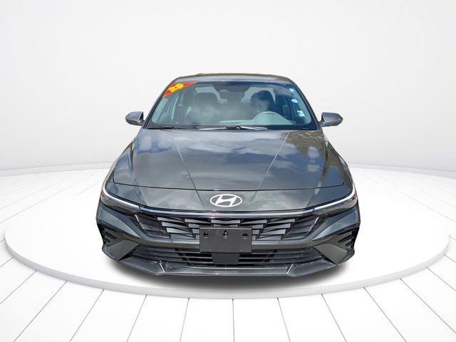 Used 2025 Hyundai Elantra SEL image 9