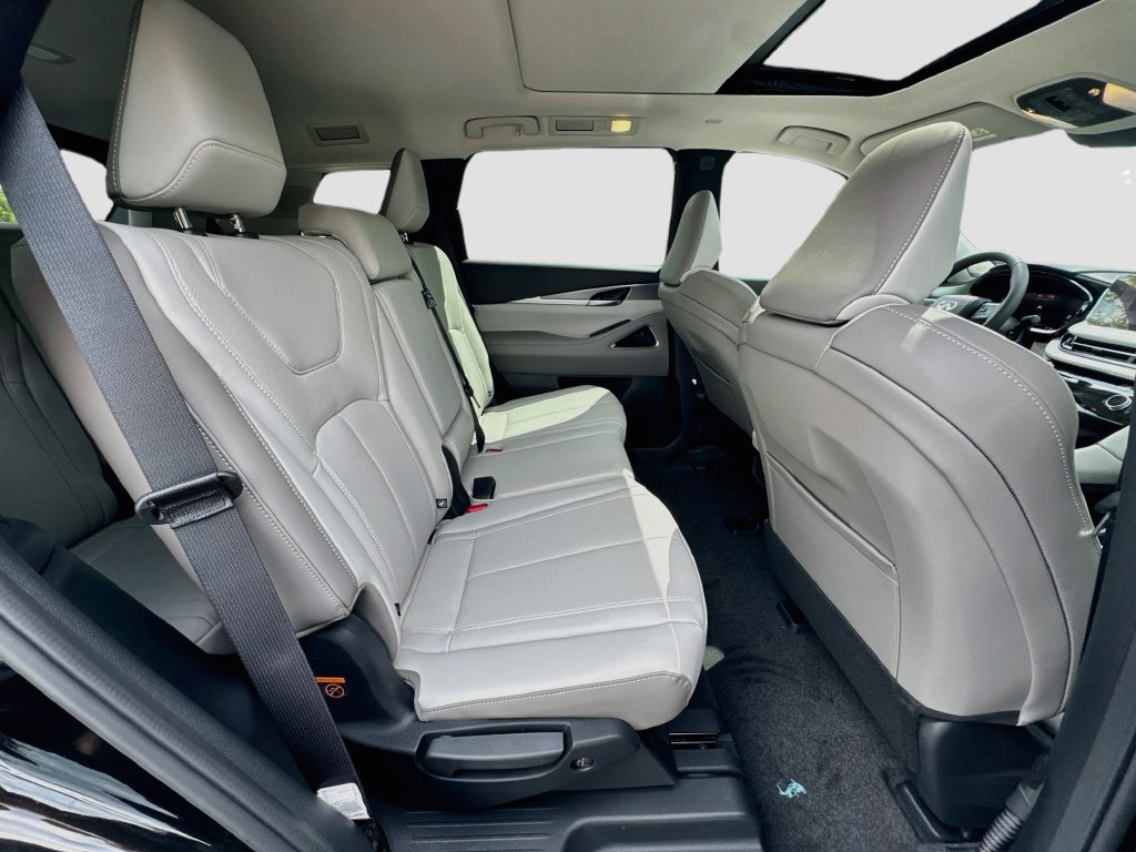 New 2027 INFINITI QX60 Luxe w/ Cargo Package FWD image 30