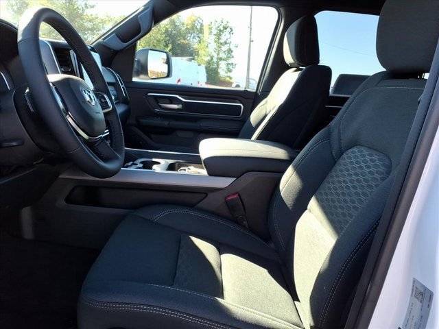 New 2026 RAM 1500 4x4 Crew Cab image 7