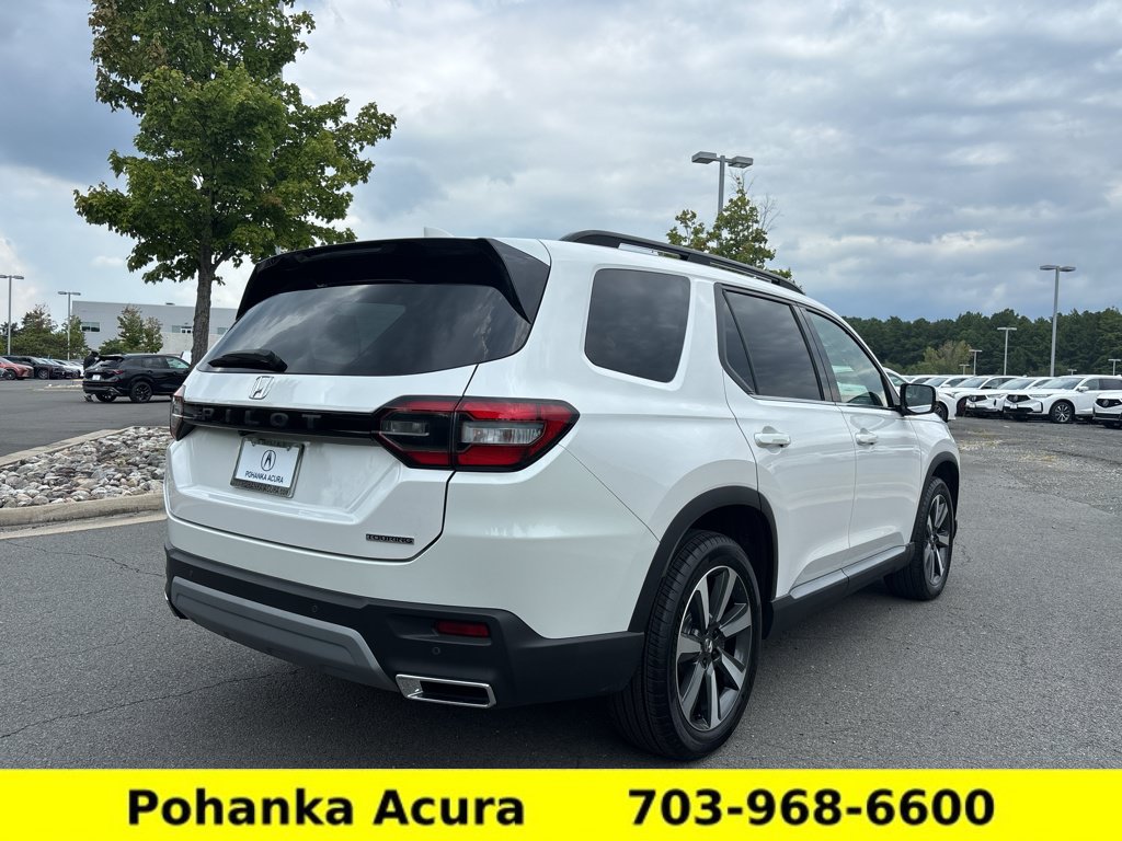 Used 2024 Honda Pilot Touring image 7