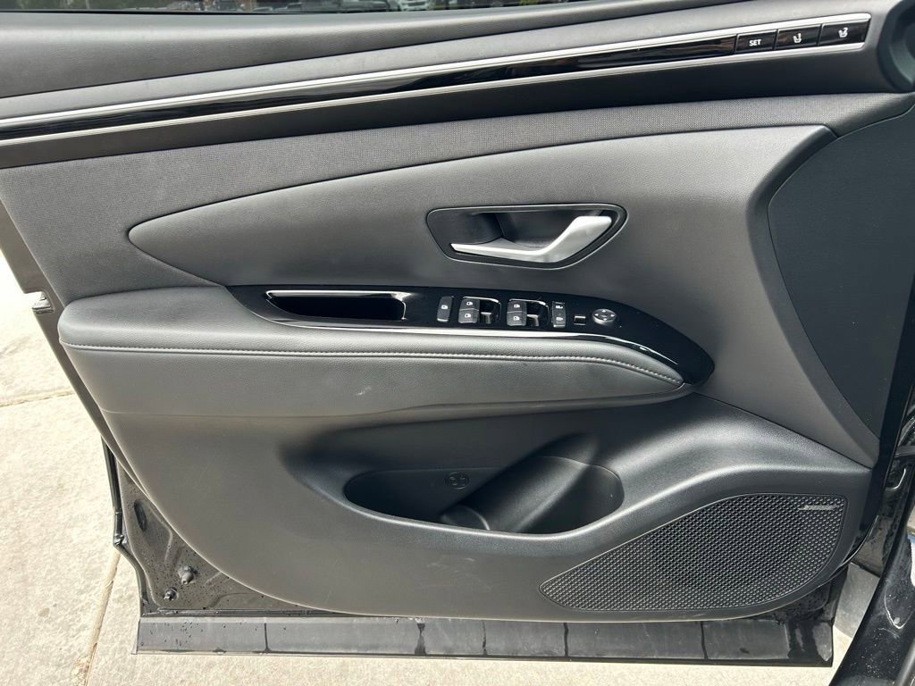 Used 2023 Hyundai Tucson Limited AWD/4WD image 9