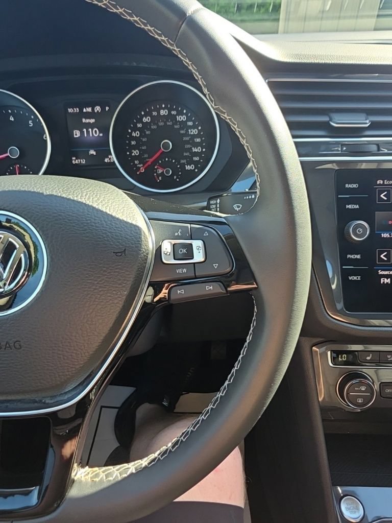 Used 2021 Volkswagen Tiguan SE w/ Panoramic Sunroof Package AWD/4WD image 27