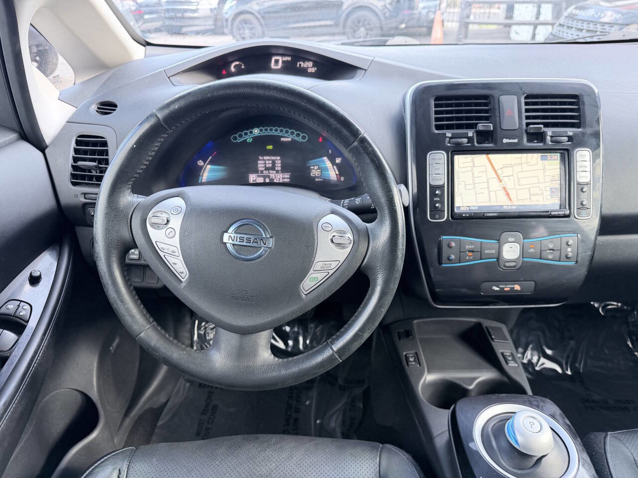 Used 2015 Nissan Leaf SL w/ Premium Package image 18