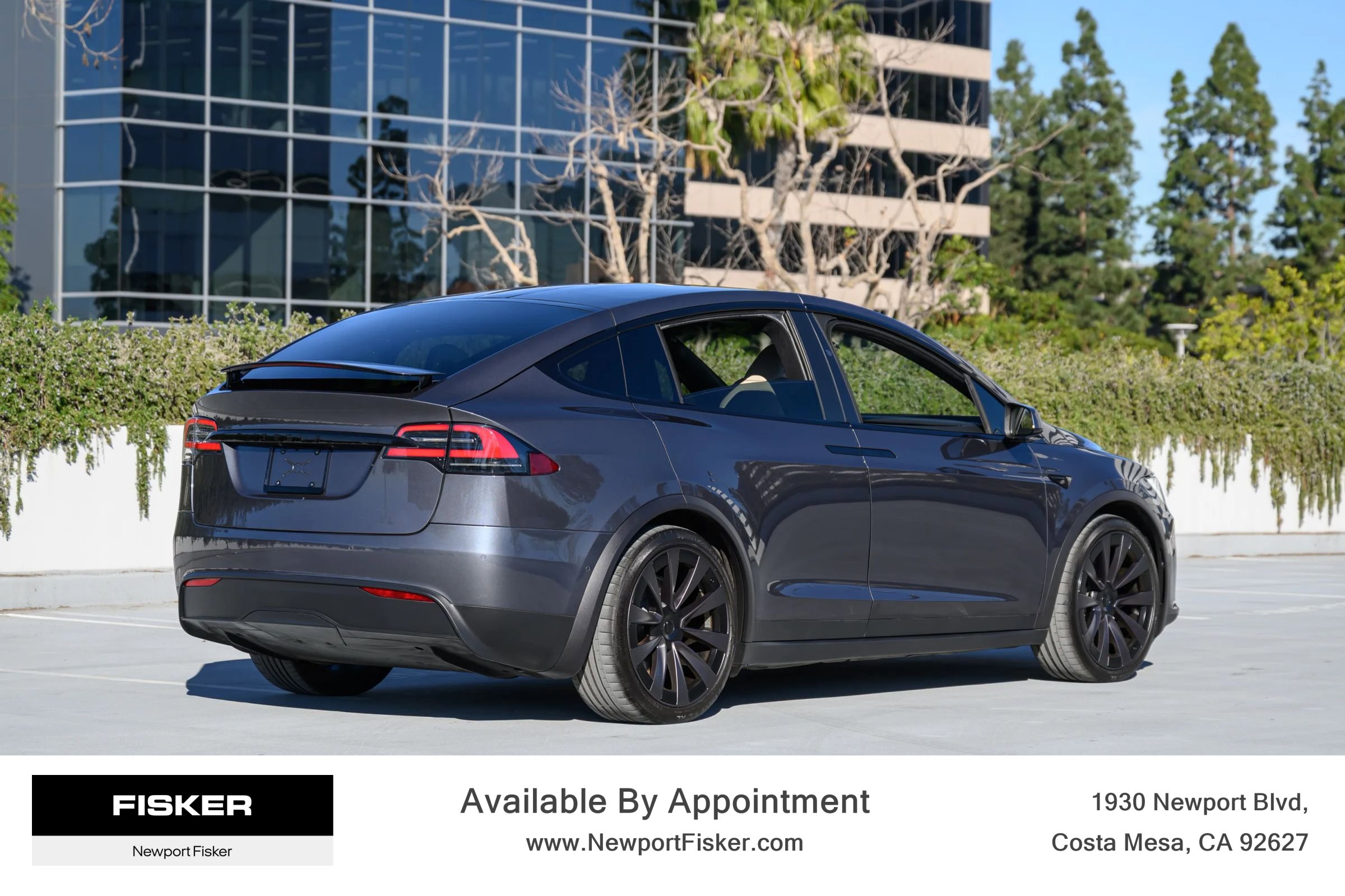 Used 2022 Tesla Model X Plaid image 3